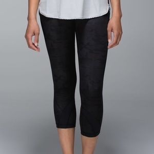 Lululemon Cropped Black Camo Leggings